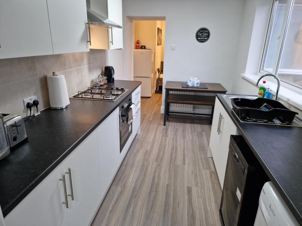 Birtley'S Diamond 3 Bed Apt, Sleeps 6 Guests Birtley  Bagian luar foto