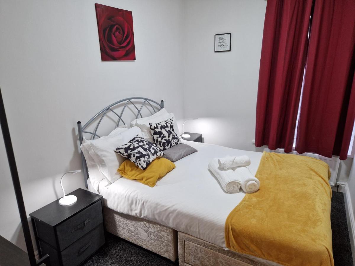 Birtley'S Diamond 3 Bed Apt, Sleeps 6 Guests Birtley  Bagian luar foto
