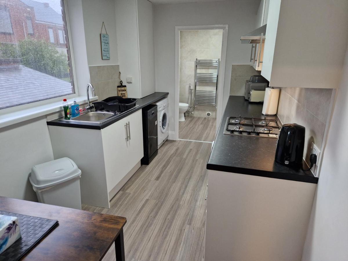 Birtley'S Diamond 3 Bed Apt, Sleeps 6 Guests Birtley  Bagian luar foto