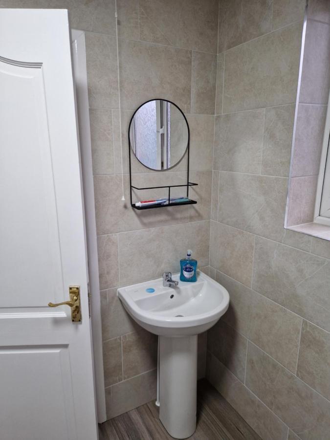 Birtley'S Diamond 3 Bed Apt, Sleeps 6 Guests Birtley  Bagian luar foto